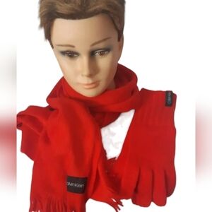 New Two Piece Set CALVIN KLEIN RED scarf touch gloves soft knit OS